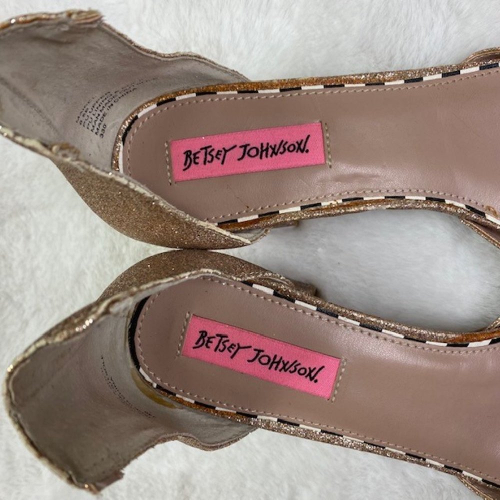 Betsey Johnson Rose Gold Glitter Pointed Toe Low Block Heel Pumps - Picture 9 of 11